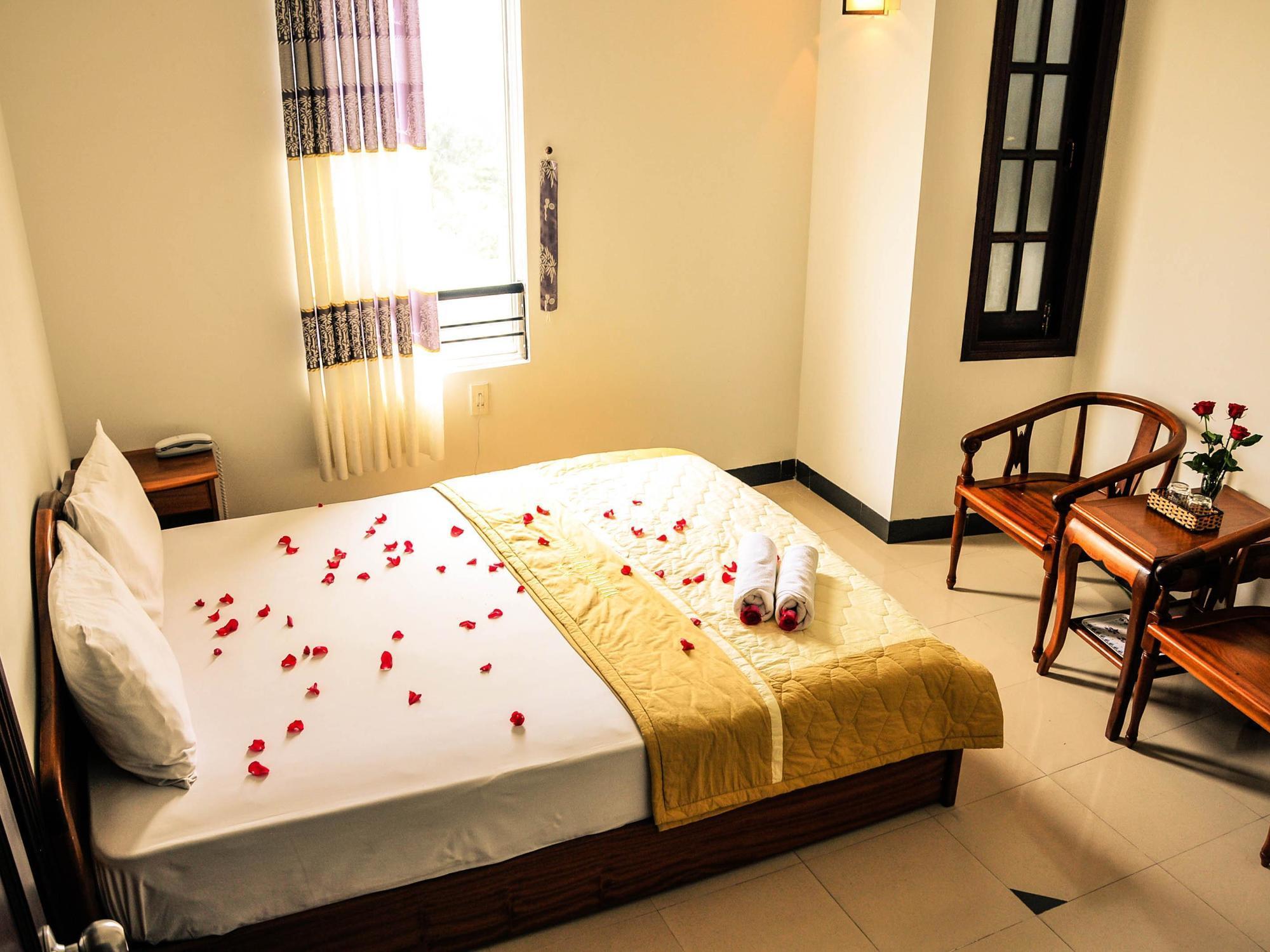 Minh Cat Hotel Нячанг Экстерьер фото